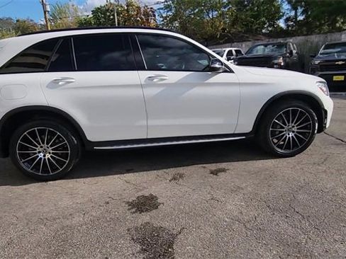 Used 2022 Mercedes-Benz GLC 300 image 9