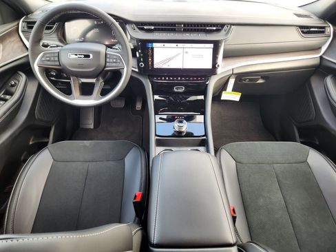 New 2026 Jeep Grand Cherokee Altitude RWD image 22