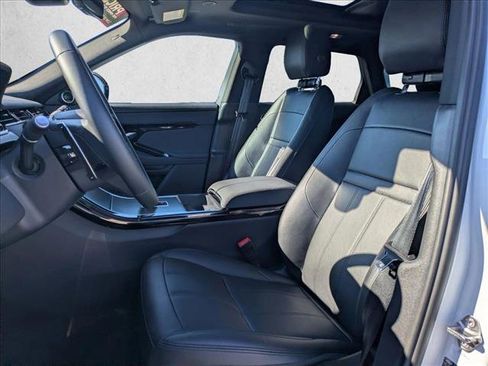 Used 2025 Land Rover Range Rover Evoque Dynamic SE image 16