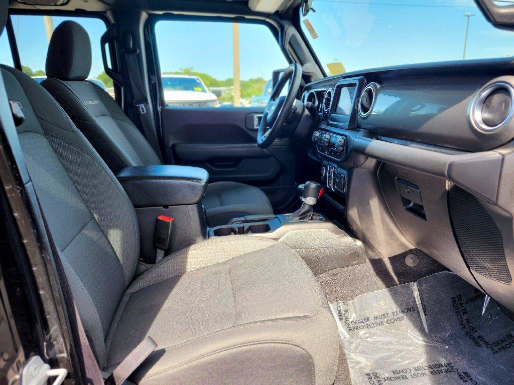 Used 2020 Jeep Gladiator Overland w/ Cold Weather Group AWD/4WD image 9