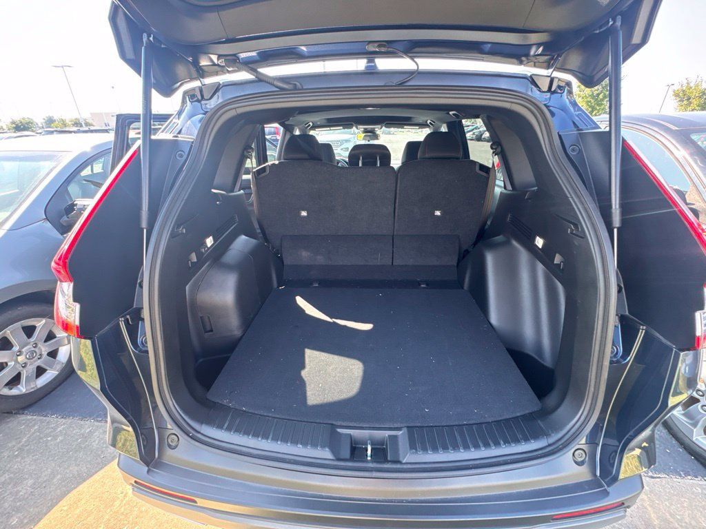 Used 2026 Honda CR-V Sport image 11