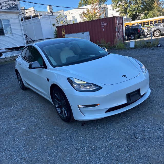 Used 2022 Tesla Model 3 Long Range AWD/4WD image 3