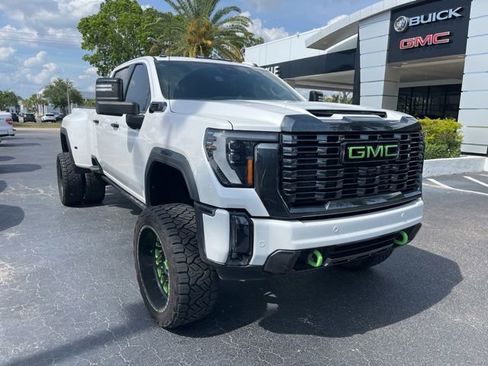 Used 2024 GMC Sierra 3500 Denali Ultimate AWD/4WD image 1