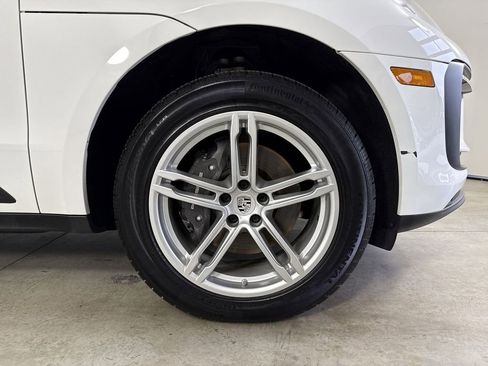 Certified 2023 Porsche Macan AWD/4WD image 15