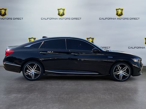 Used 2021 Honda Accord Touring image 4