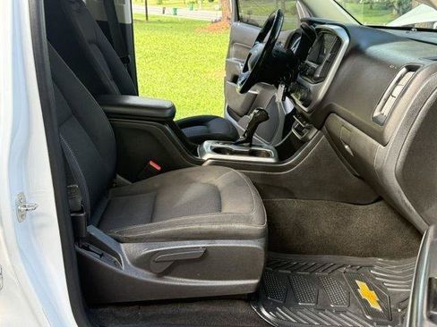 Used 2018 Chevrolet Colorado LT w/ Safety Package RWD image 15