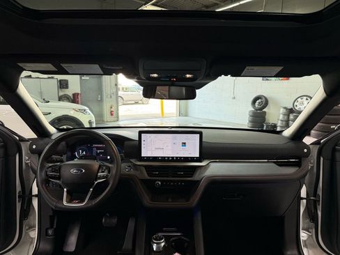 Used 2025 Ford Explorer ST AWD/4WD image 22