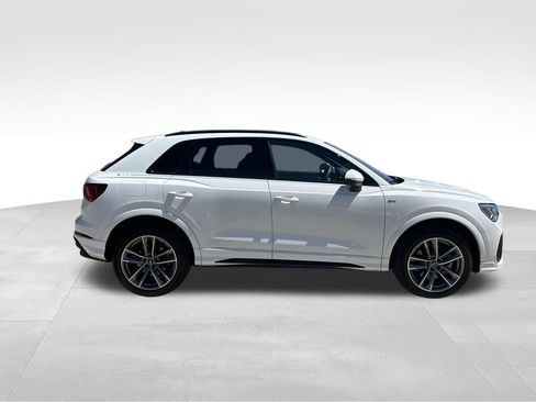 Used 2023 Audi Q3 2.0T Premium Plus w/ Premium Plus Package image 6