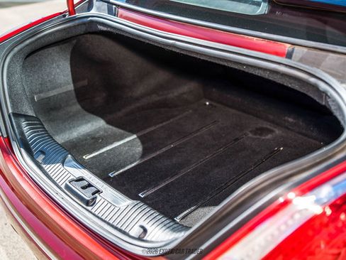 Used 2012 Jaguar XJ image 89