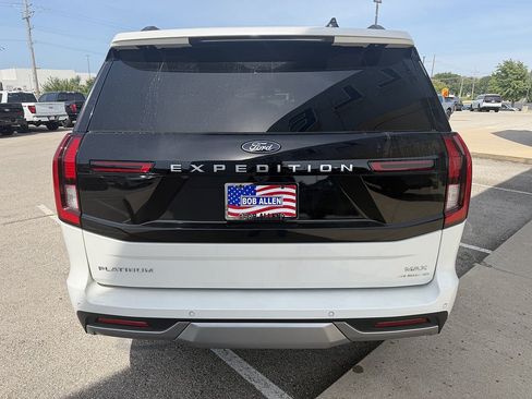 Used 2025 Ford Expedition Max Platinum w/ Driver's Package AWD/4WD image 4