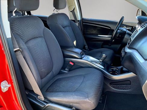 Used 2018 Dodge Journey SE w/ Popular Equipment Group image 29