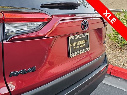 Used 2019 Toyota RAV4 XLE image 11