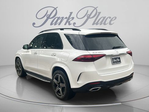 Used 2025 Mercedes-Benz GLE 450e 4MATIC image 3