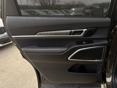 Certified 2023 Kia Telluride SX image 9