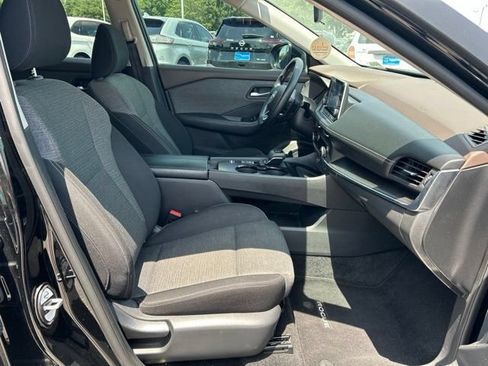 Used 2023 Nissan Rogue SV FWD image 11