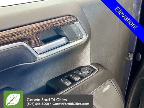 Used 2022 GMC Sierra 1500 Elevation w/ Elevation Premium Package AWD/4WD image 12