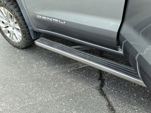 Used 2021 GMC Sierra 1500 Denali w/ Denali Ultimate Package AWD/4WD image 9