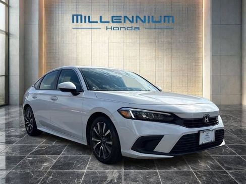 Used 2024 Honda Civic EX image 7