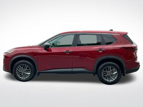 Used 2024 Nissan Rogue S AWD/4WD image 3