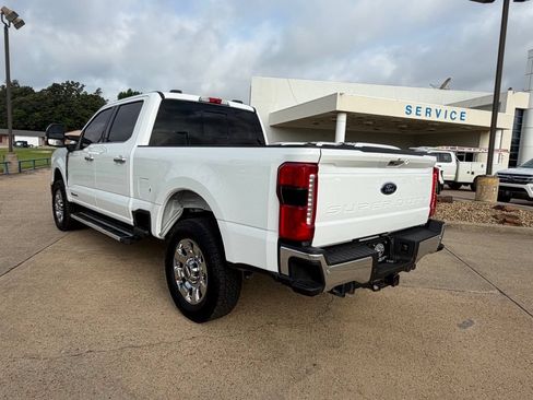 Used 2023 Ford F250 Lariat w/ Chrome Package AWD/4WD image 2