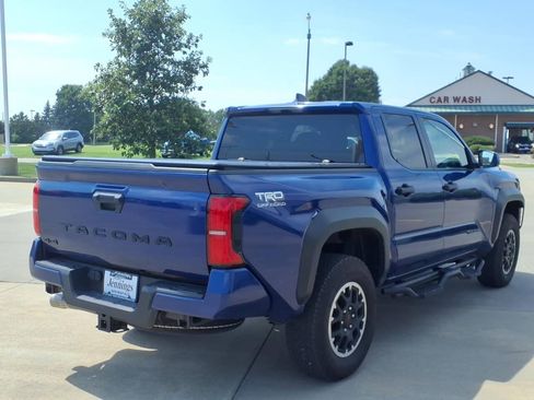 Used 2024 Toyota Tacoma TRD Off-Road AWD/4WD image 6