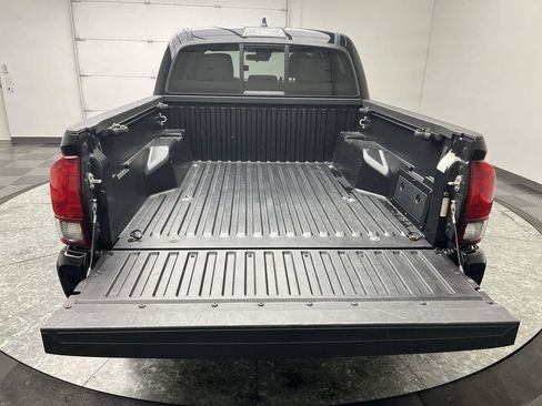 Used 2022 Toyota Tacoma SR AWD/4WD image 23