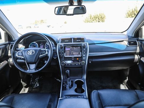 Used 2016 Toyota Camry XLE FWD image 12