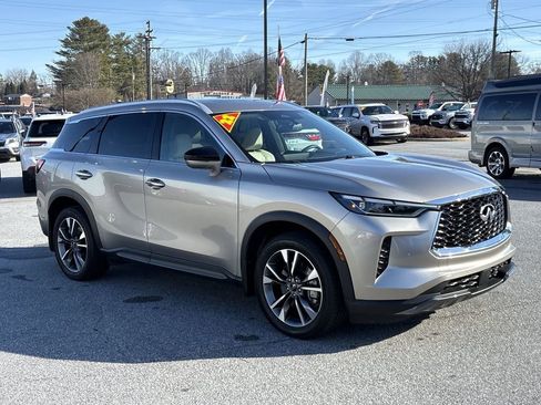 Used 2022 INFINITI QX60 Luxe w/ Cargo Package image 2