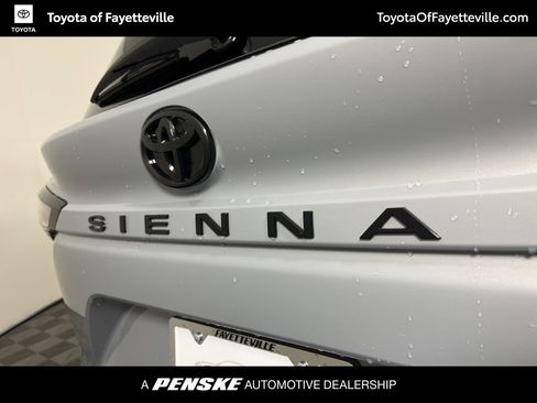 New 2026 Toyota Sienna XLE Woodland Edition image 21