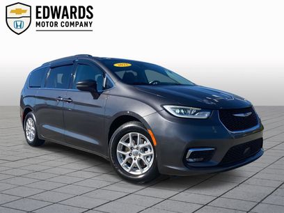 Used 2022 Chrysler Pacifica Touring-L