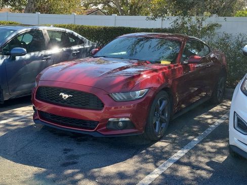 Used 2016 Ford Mustang Premium image 2