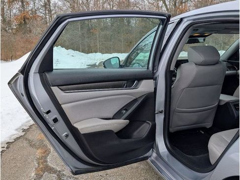 Used 2018 Honda Accord EX-L image 9