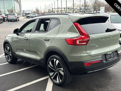 Certified 2023 Volvo XC40 B5 Plus w/ Driver Assist Package image 4