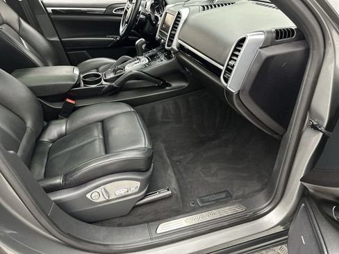Used 2015 Porsche Cayenne Diesel AWD/4WD image 25