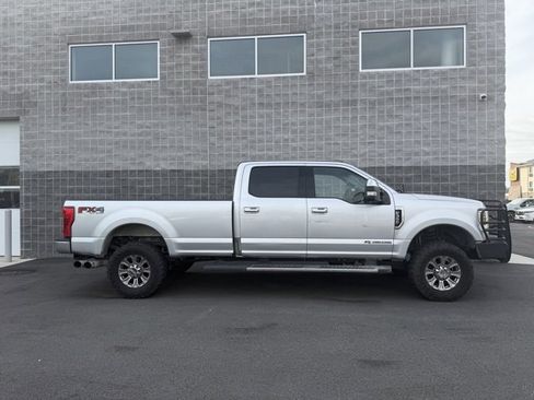 Used 2019 Ford F350 XLT w/ XLT Premium Package image 3