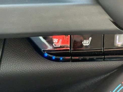Used 2017 Chevrolet Camaro SS RWD image 19