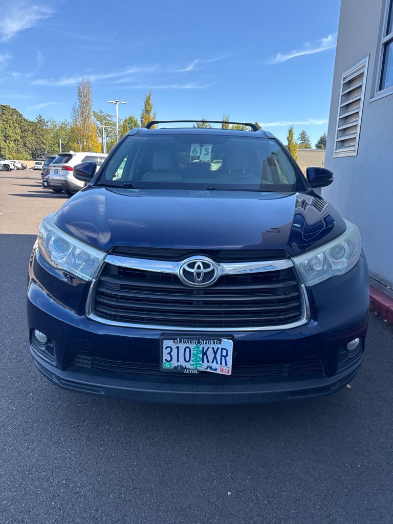 Used 2016 Toyota Highlander XLE AWD/4WD image 9