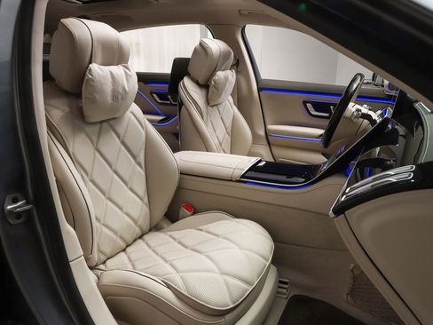 Used 2024 Mercedes-Benz Maybach S 580 4MATIC image 10