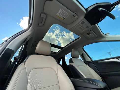 Used 2022 Ford Escape Titanium w/ Class II Trailer Tow Package image 28