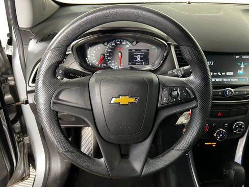 Used 2017 Chevrolet Trax LS image 9