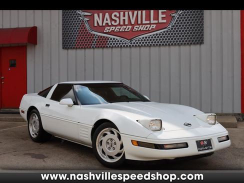Used 1992 Chevrolet Corvette Coupe RWD image 1