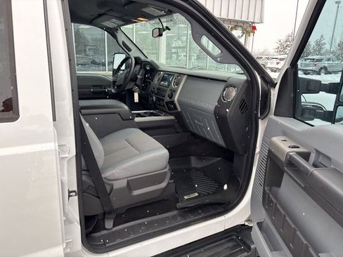 Used 2016 Ford F250 XLT w/ XLT Value Package image 6