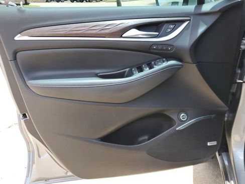 Used 2023 Buick Enclave Avenir FWD image 20