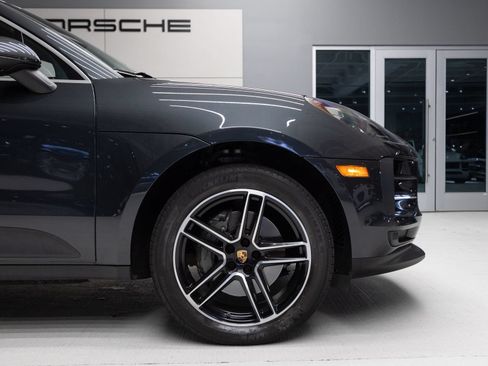Certified 2020 Porsche Macan S AWD/4WD image 11