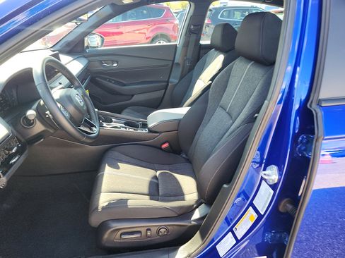 Used 2025 Honda Accord Sport image 7