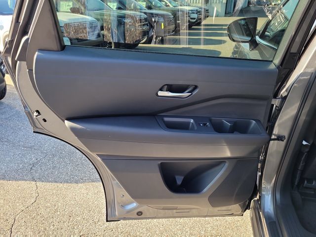 New 2026 Nissan Pathfinder SL w/ Cargo Package FWD image 14