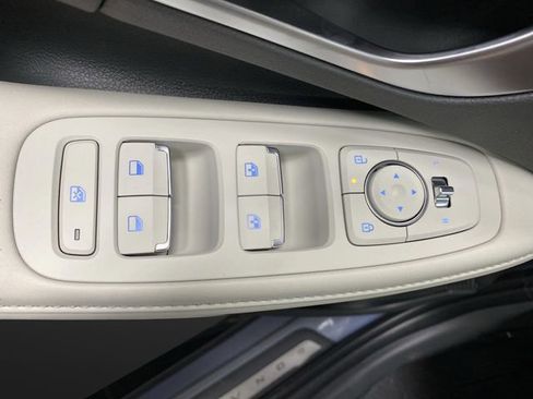 New 2025 Hyundai Sonata Limited image 31