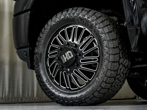 Used 2022 GMC Sierra 3500 Denali AWD/4WD image 57