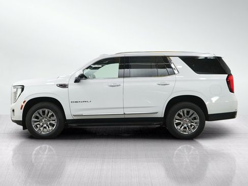 Used 2025 GMC Yukon Denali AWD/4WD image 4
