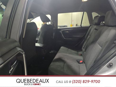 Used 2022 Toyota RAV4 XLE image 12
